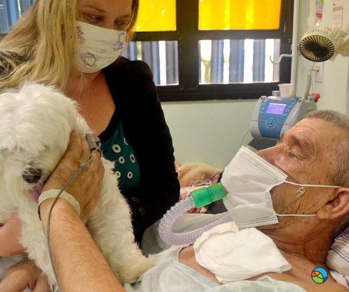 PACIENTE RECEBE VISITA DE CACHORRO DE ESTIMAÇÃO NO CENTRO HOSPITALAR MUNICIPAL DE SANTO ANDRÉ